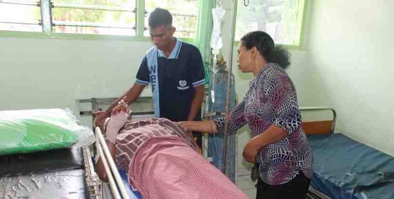 sipir kena bacok